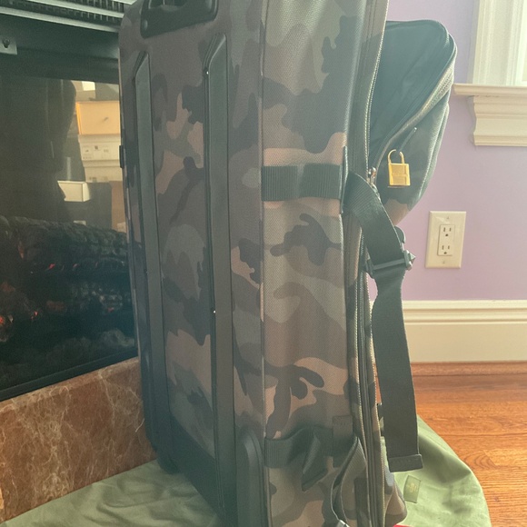 UNISEX !! VALENTINO GARAVANI LUGGAGE !! - Picture 3 of 16